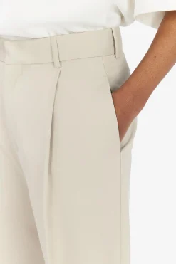 New Elvine Helmi Oyster